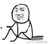 狗宝刚来家里的时候猫咪很生气，没想到后来它们居然合伙偷食吃！