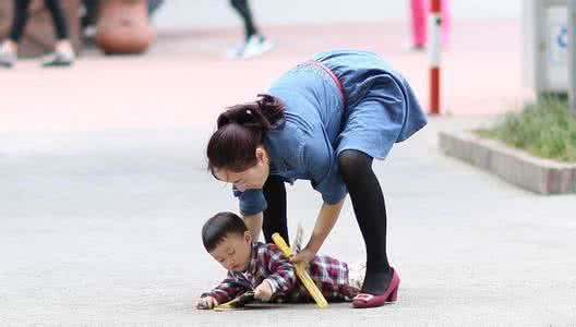 宝宝摔倒的伤疤怎样不留疤痕,宝宝摔倒怎么不留疤