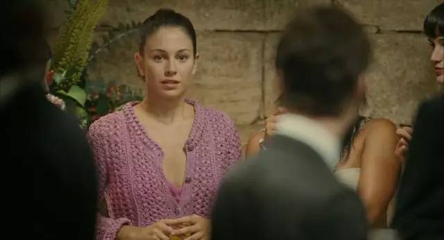 为了复仇她把自己嫁给了魔鬼,为了复仇把自己整成仇人模样