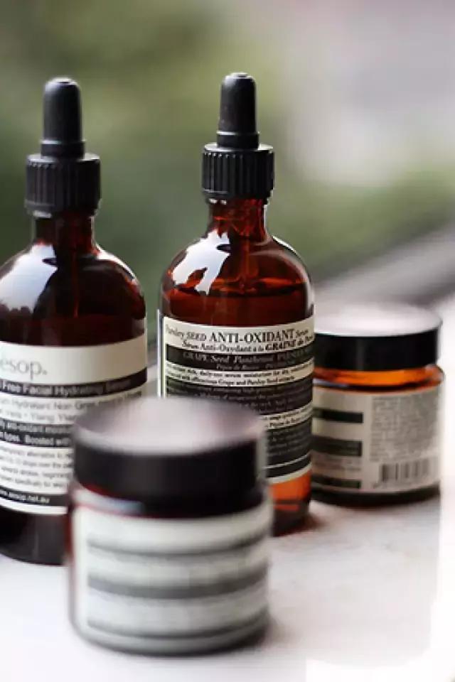 护肤品怎么用最省钱呢,护肤品别乱跟风6个误区需要避免