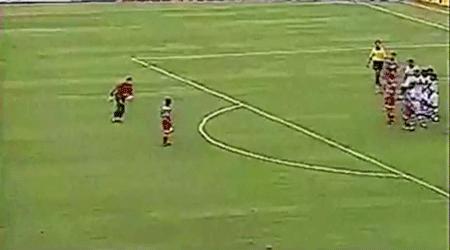 门将十大逆天进球盘点,最精彩不可思议的门将进球