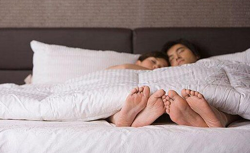 十二星座的女生该不该主动追男生,十二星座全部的性格特征和弱点