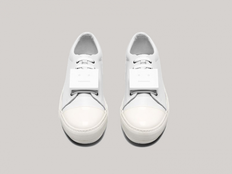 开春败物该买啥?陈妍希、刘诗诗、李小冉独家爆料自己的第一件早春单品!