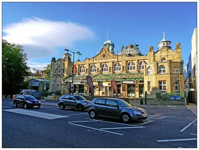 英国南部城市有哪些大学,英国的大学之城