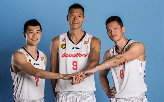 耐克经典足球广告,nba2018耐克球衣广告