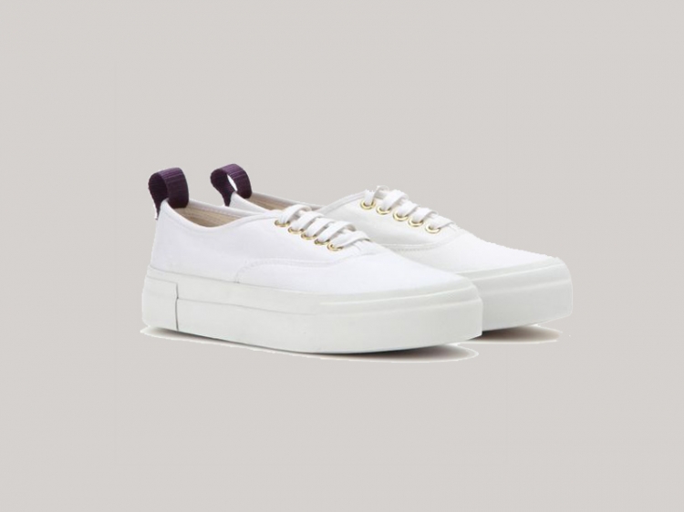 开春败物该买啥?陈妍希、刘诗诗、李小冉独家爆料自己的第一件早春单品!