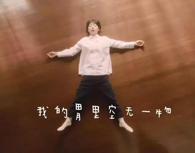 狗狗早上吐黄水和黄沫吃什么药,狗狗吐黄水不吃饭吃草怎么回事