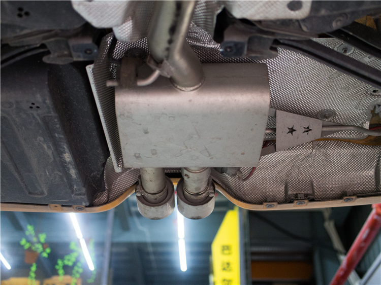 一辆小MINI的“逆改装”过程，和两年拍不到沪牌引发的伤不起事件