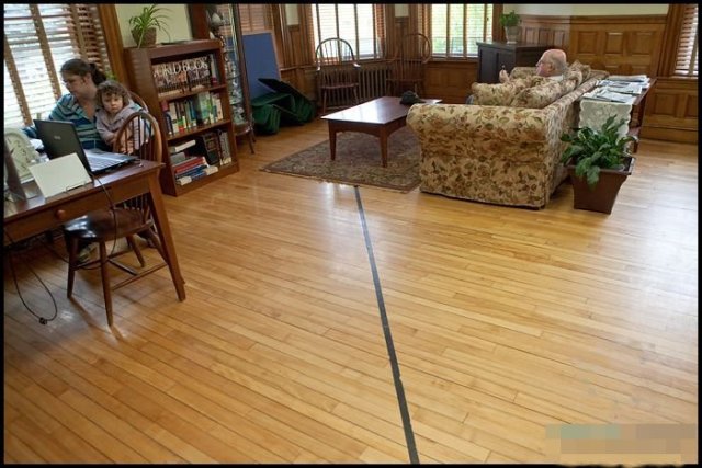 明明在同一间屋子里,我在美国,你却在加拿大?