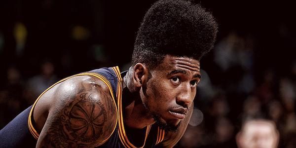 NBA球星奇葩发型盘点：库里逼死密集恐惧症，林书豪才是真会玩