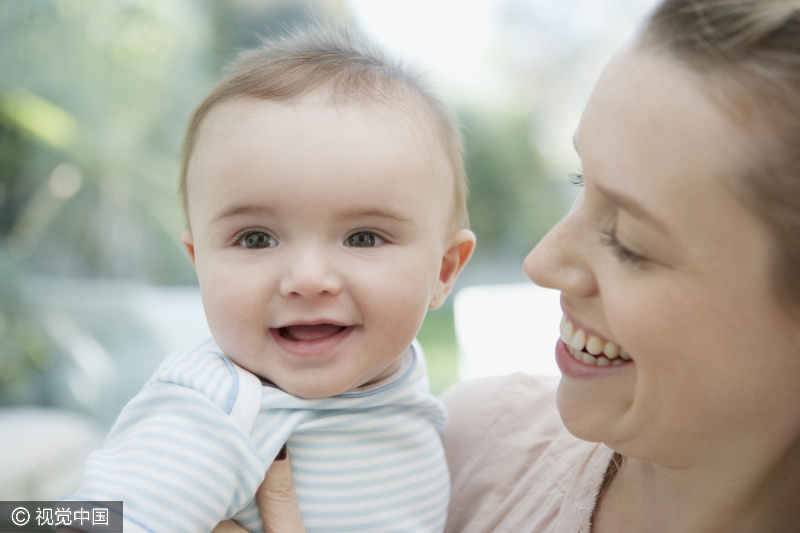 真人版“小黄人”来势汹汹，*倒打**宝宝黄疸只需这三招！