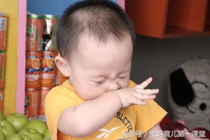 宝宝鼻炎流鼻涕一个月了怎么办,宝宝连续半个月流鼻涕是鼻炎吗