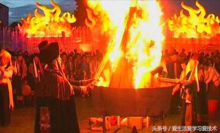 汉族人在云南过火把节,云南火把节是哪个少数民族