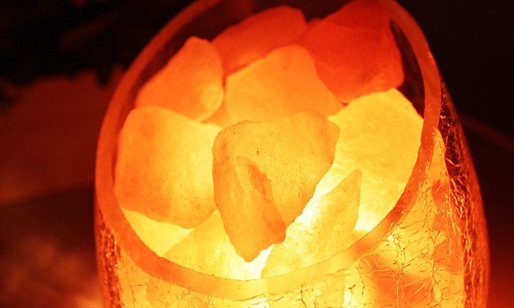 喜马拉雅盐灯真有作用吗,喜马拉雅盐灯有招财的意义吗