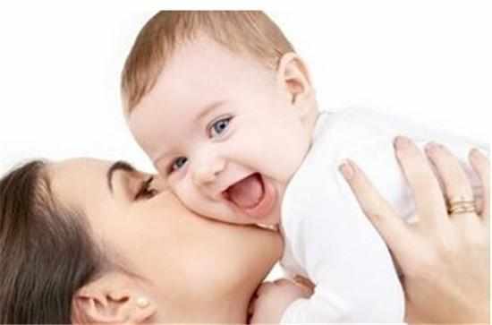 怀孕八个多月我被奉告孩子发育畸形忍痛引产，看到孩子心如刀割！