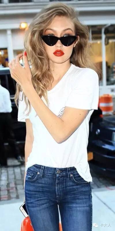 发际线高脸大的人怎么变美,头大脸大但是很好看的女生