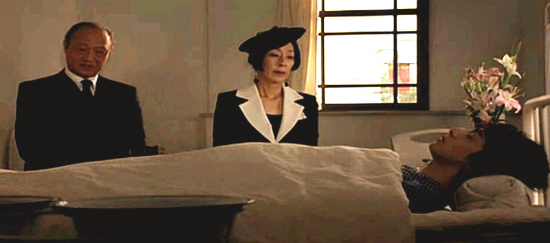 他是“犯桃花”的俊美漫画家，邂逅17岁单纯少女后浪子回头，却因瞥见妻子那一幕，关进“没有女人的地方”