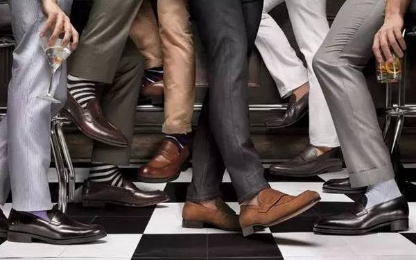 网购男鞋需要注意的事项 (网购男鞋2093是什么意思)