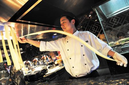 文化读书｜一首歌谣唱出的一个字，一个连字典里都查不到的字，它是笔画最多的字，你认识吗？