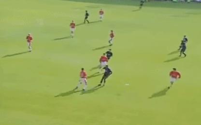 96年贝克汉姆温布尔登,贝克汉姆62米吊射全过程