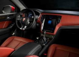 去旅游自驾还是跟团,三个人自驾游省钱还是坐火车省钱