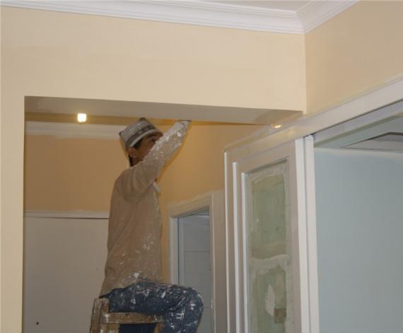 装修公司没有刷底漆怎么解决,装修怎么辨别业主有没有刷底漆