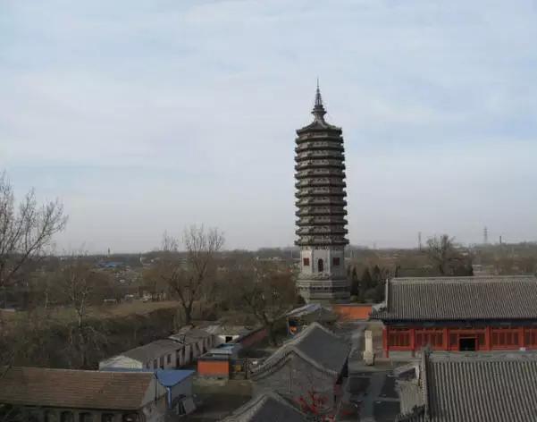 雪儿:细雨冥蒙风静柔,山青水绕巷深幽