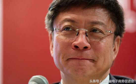 网圈趣闻丨苹果认怂机器人失智索马里断网三周恐袭锐减