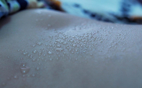 醒来后出一身汗用哪个穴位调理,没怎么动就大汗淋漓