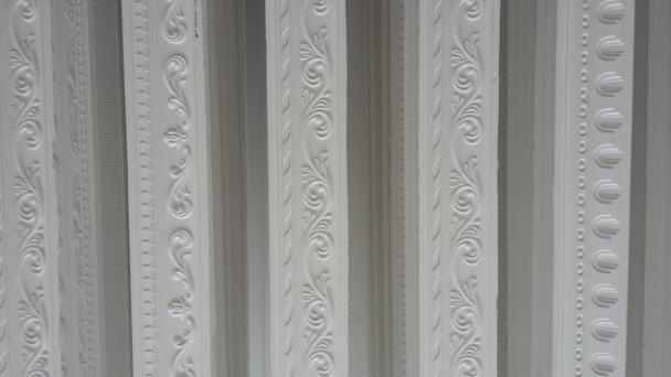 客厅石膏线粘贴好还是钉子钉好,装石膏线最担心什么问题