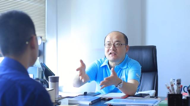 镜头丨从学员到新东方校长，追梦20年，他不断问自己这1个问题