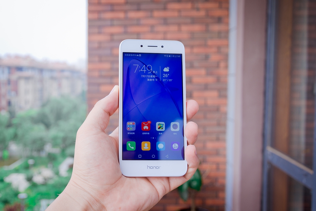 千元机测评荣耀畅玩20,荣耀畅玩6a评价