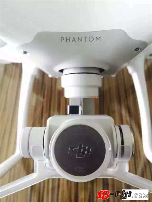 8999元!大疆精灵4开箱:精致高颜