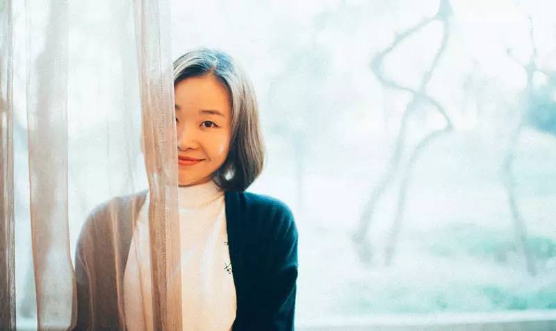 来一场轰轰烈烈的婚礼,来一场特别的订婚宴