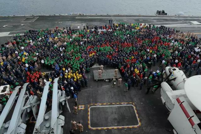 航空母舰二维图,航空母舰彩虹人白马甲