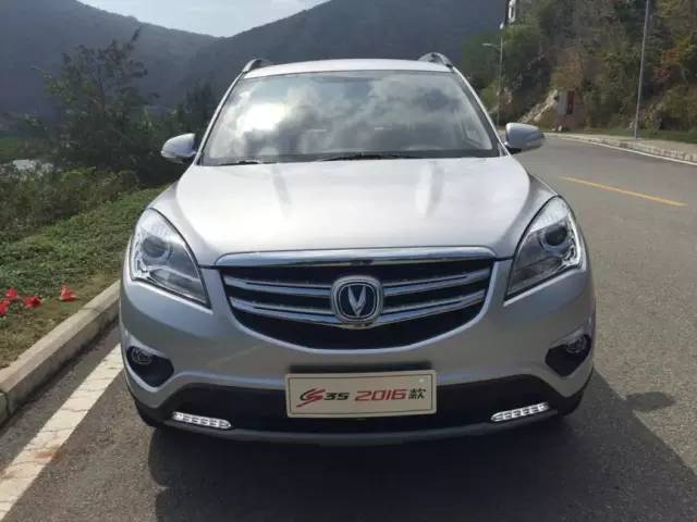 长安cs352016款1.6自动尊贵型,2016款长安cs35优缺点