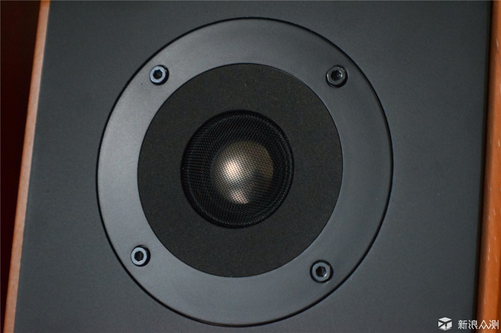 漫步者s1000比r1700有质的飞跃么,漫步者s1000需要配什么