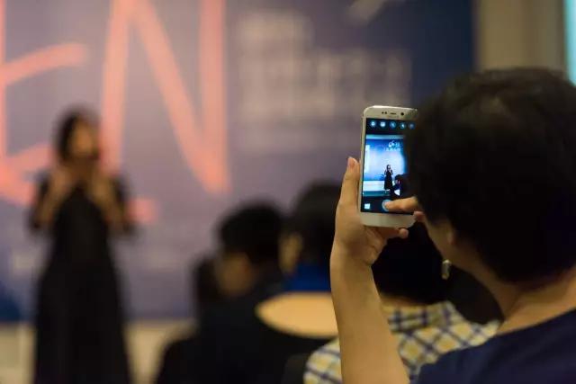 46条荧光笔金句！来自儿童心理学奠基之作《孩子：挑战》