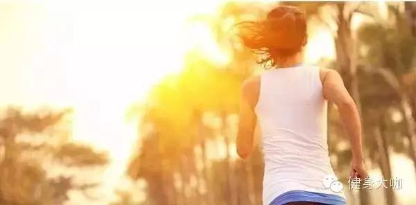 看完这篇文章的感悟,怎样跑步不伤膝盖看完这篇就够了