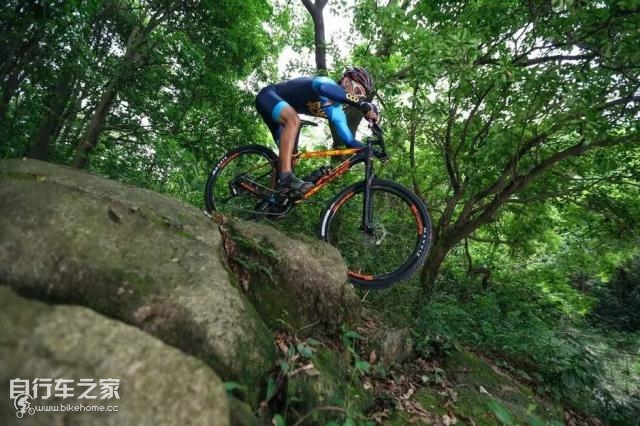 喜德盛山地车最轻量版,超轻自行车《喜德盛》