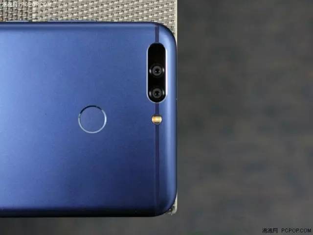 荣耀v详细评测体验,荣耀v优缺点测评