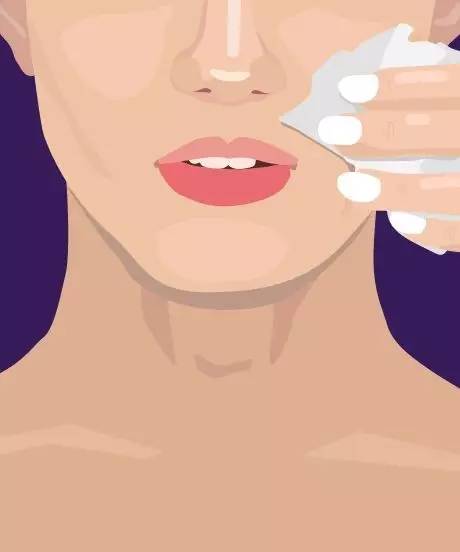 我们打开了这3种运动达人的随身包，看看她们有什么美肤秘笈