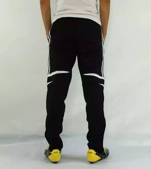 当你的男朋友爱踢球,当你的男朋友打球