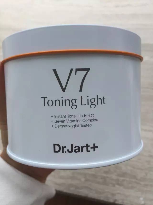 韩国进口素颜霜v7,珂莱欧素颜霜和v7素颜霜