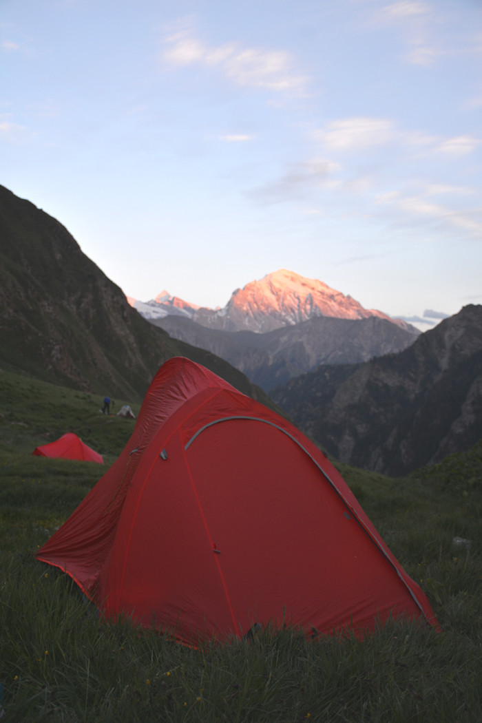 行者无疆-6月乌孙，漂洋过海为圣湖，翻山越岭因初心
