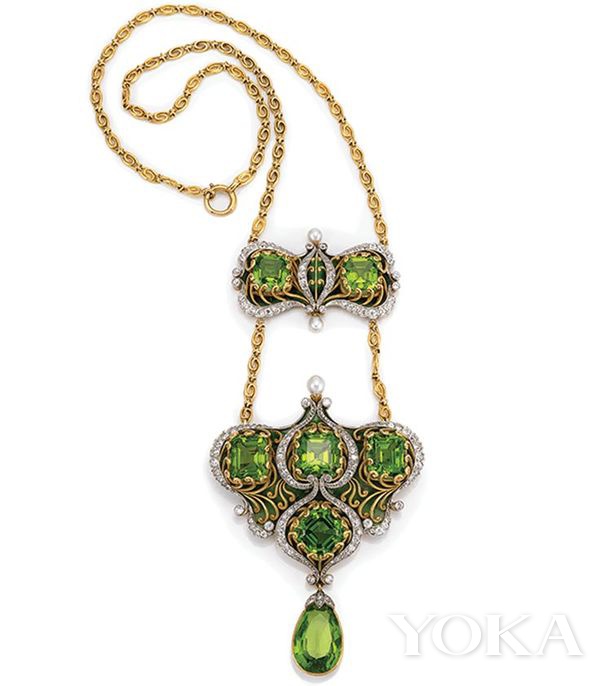 掐指一算:清新橄榄石俘获王室易“剁手”成性价比之王