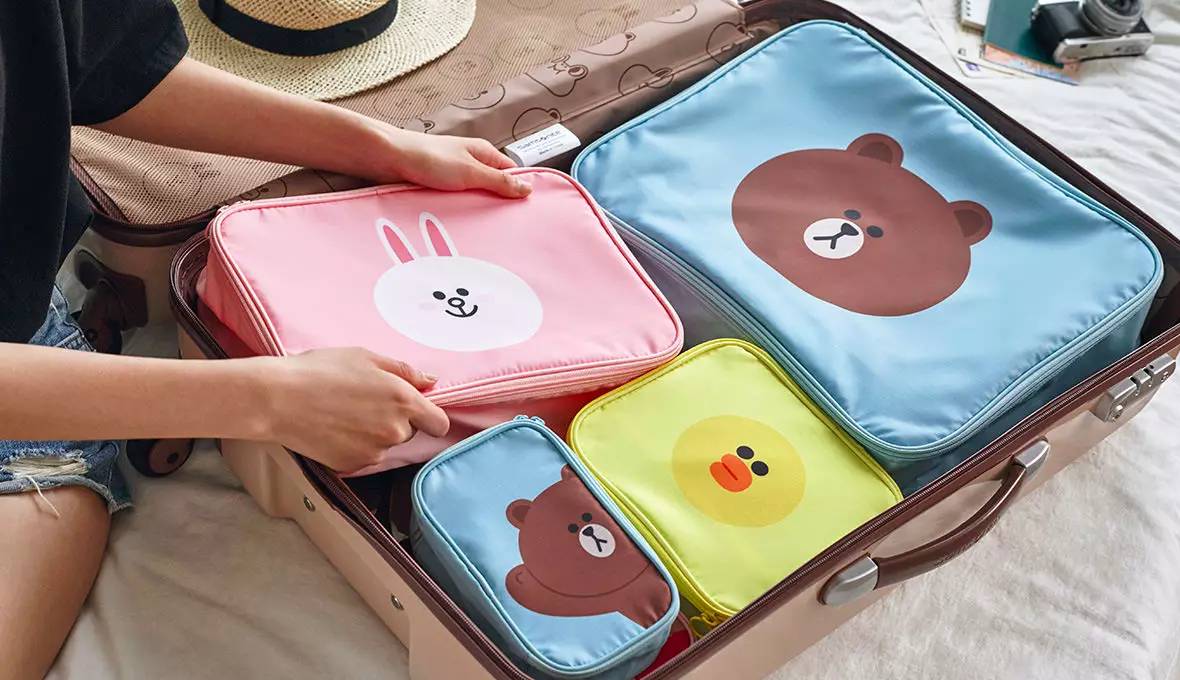 周冬雨模仿倪妮和刘诗诗黑白天鹅,周冬雨含情脉脉