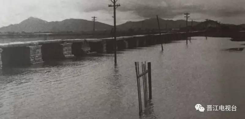 家在岁月变迁中的变化,家乡在不经意间变得越来越美