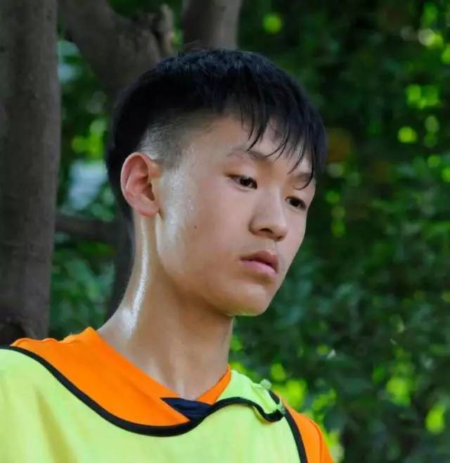 这个暑假，七中在绿茵场上没闲着！