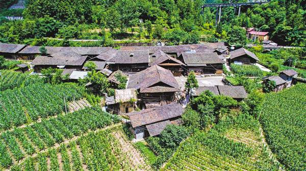 鐭虫煴鍘挎矙瀛愰晣鏅尯,閲嶅簡鐭虫煴椋庡姏鍙戠數鏃呮父鏅偣